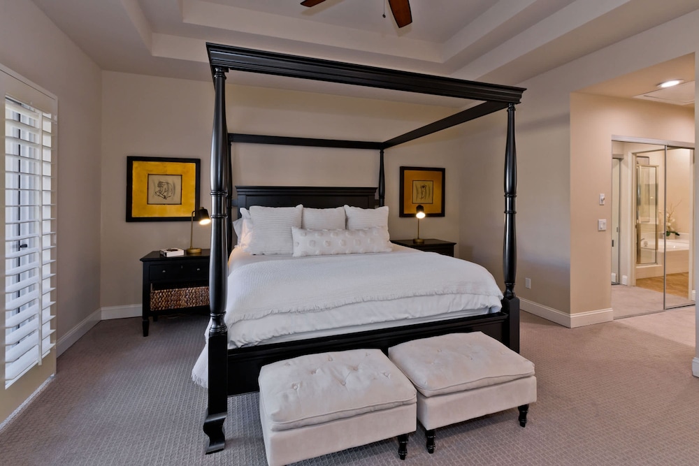 Casa Del Rio Luxe 3BR w Pool Spa Lake Views