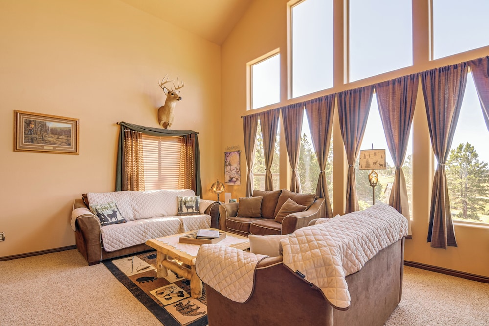 Luxe Cabin Retreat, Near Bryce & Zion Nat'l Parks!