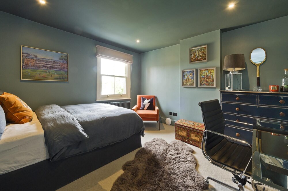 Artistic Apartment