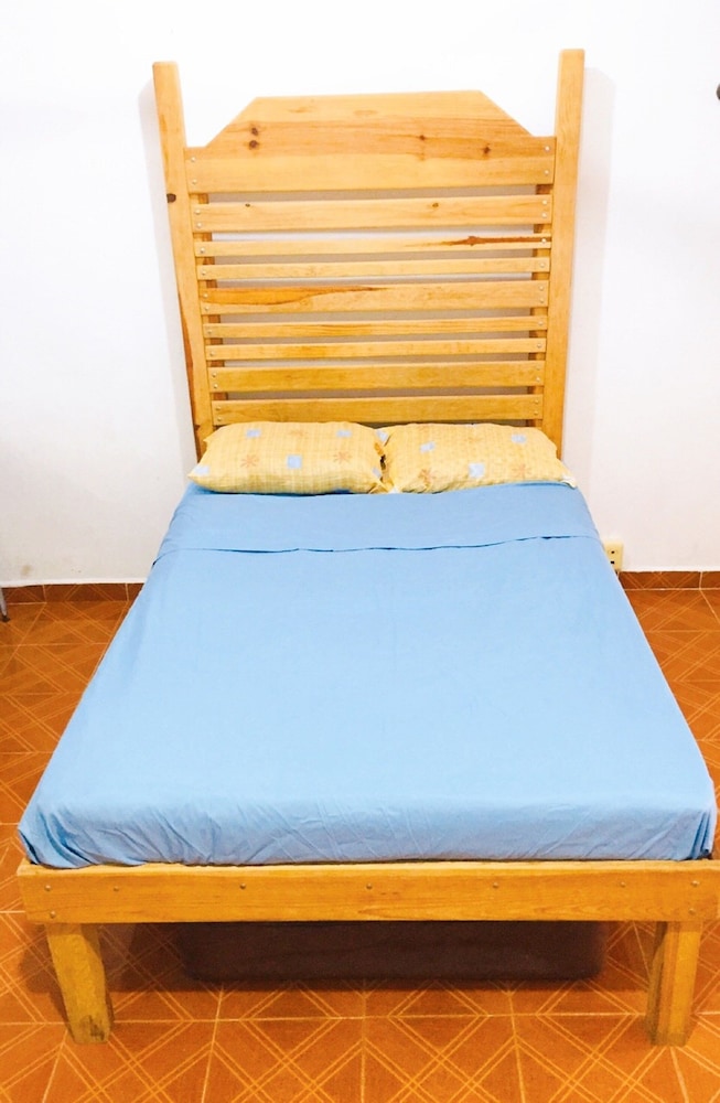 Hostal y Camping Villa Mercedes