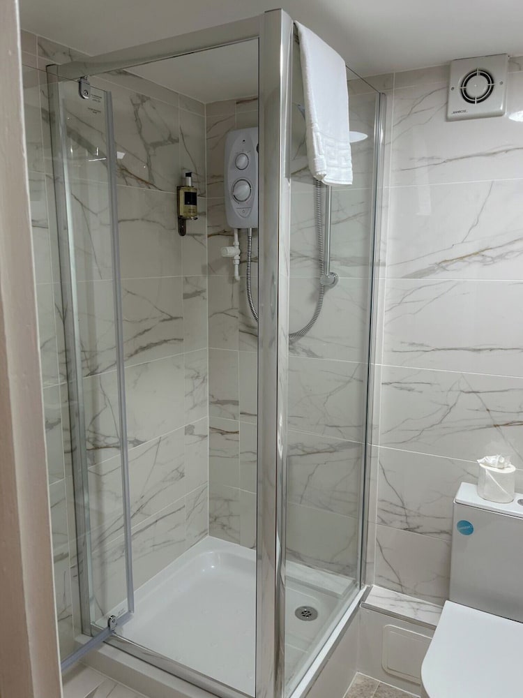 Luxury Townhouse Retreat in Kendal w/ Free Parking