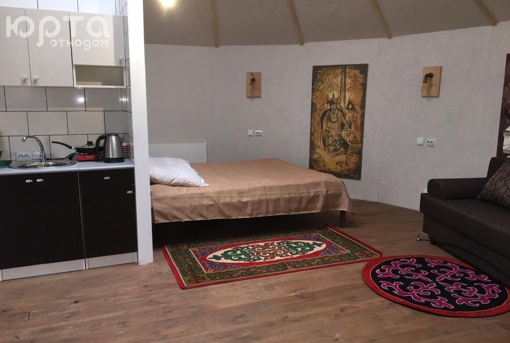 Ethnohouse YURTA