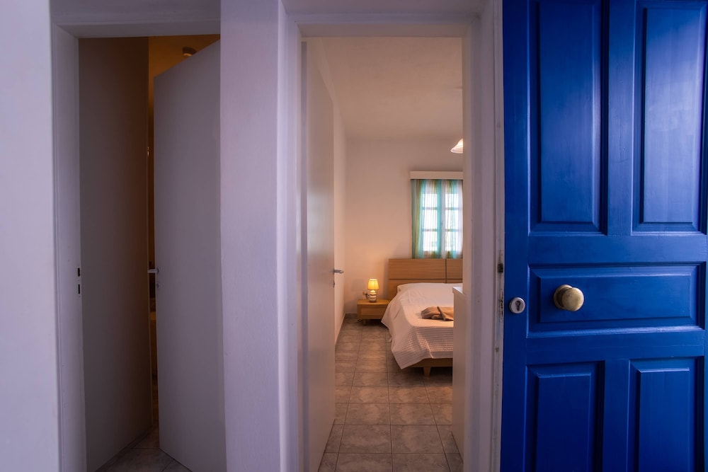 Naoussa Breeze Residence