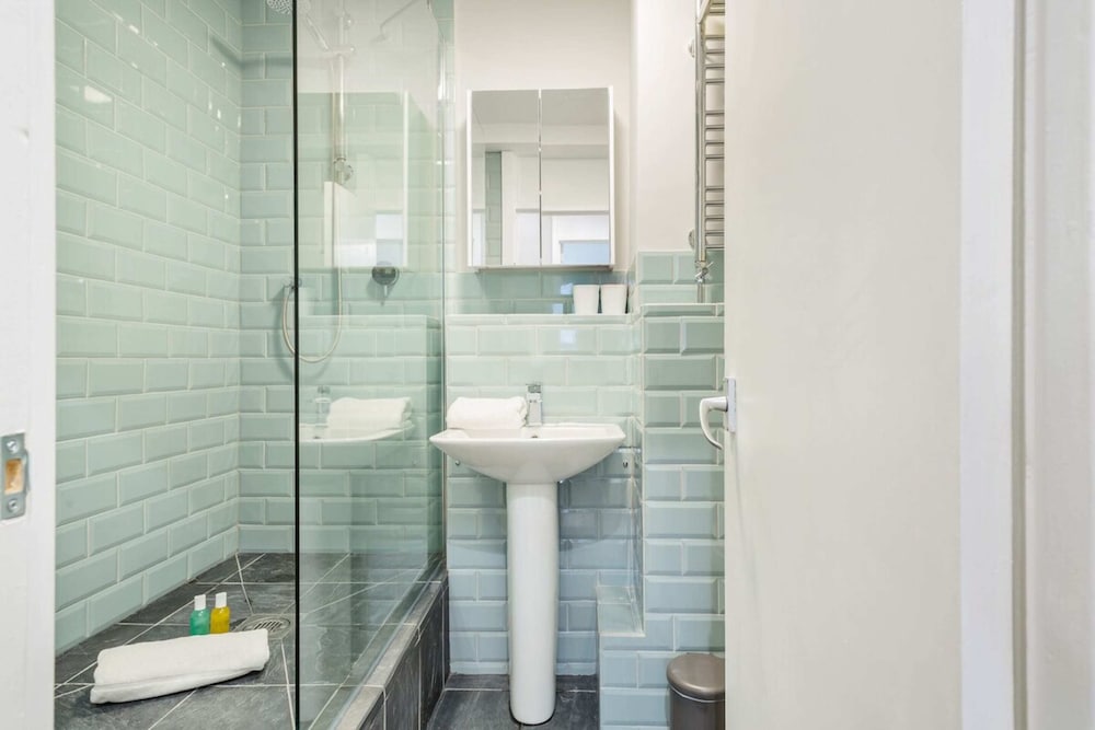 Modern 3 Bedroom Apartment in Holborn