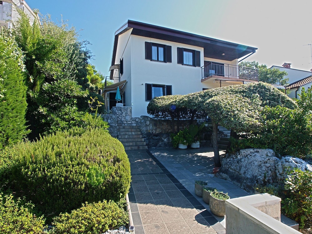 Apartments Eddi 66
