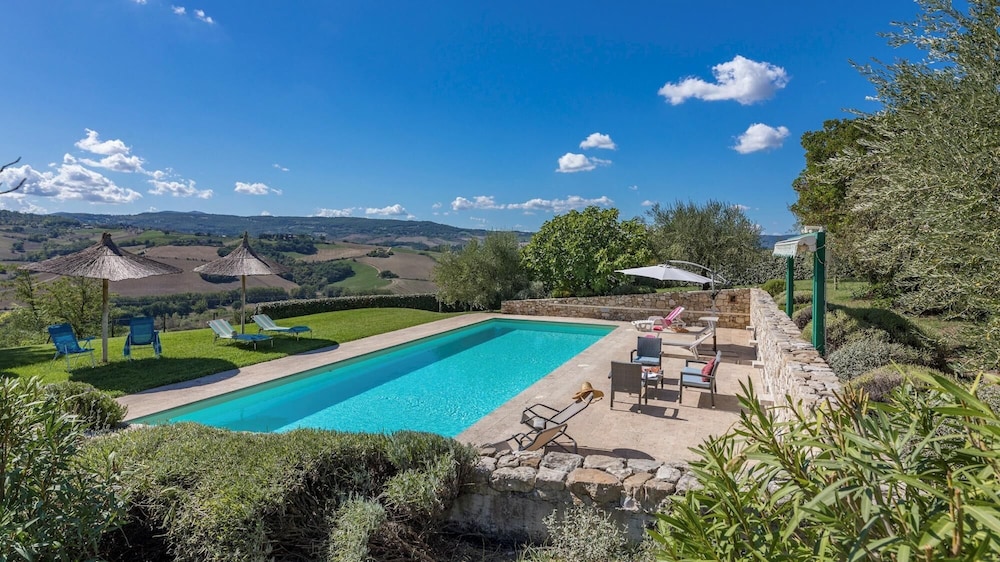 Villa Le Logge 12 1 in Todi view 4