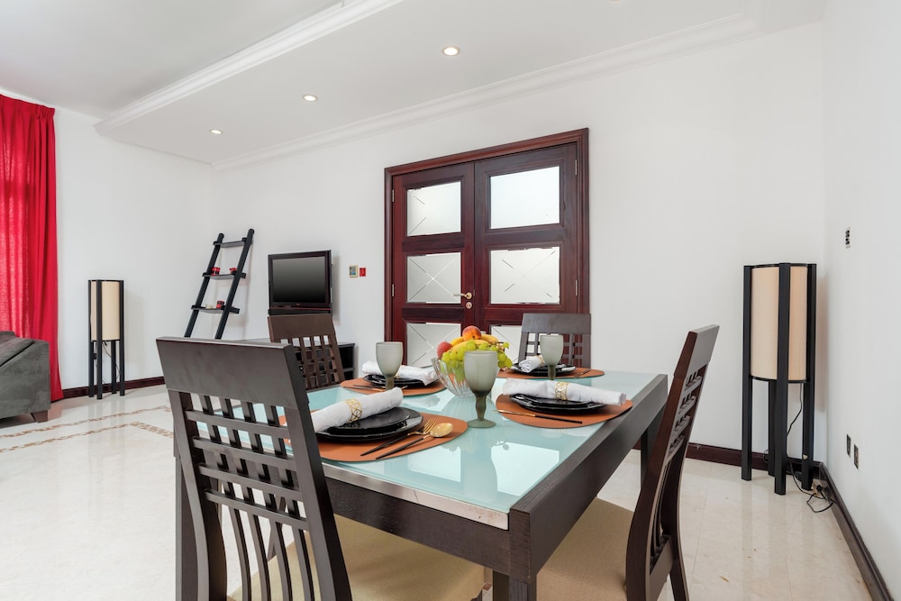 Private Palm Villa - Mint Stay