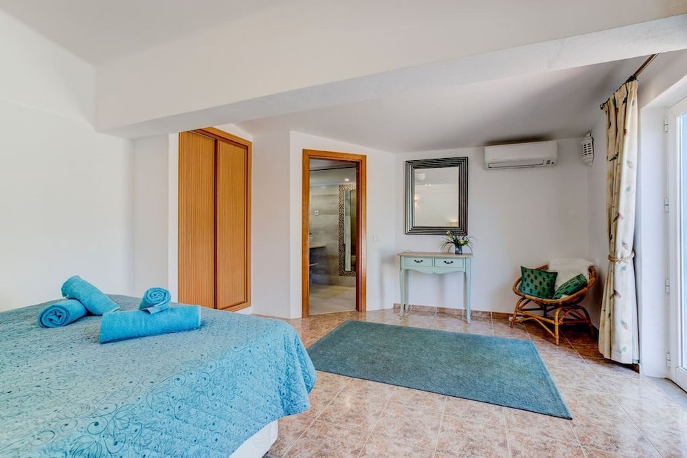 Villa Vale Verde 5 Bedroom Villa 10 min Walk to