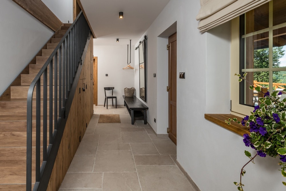 Villa With Pool in Hutisko-solanec