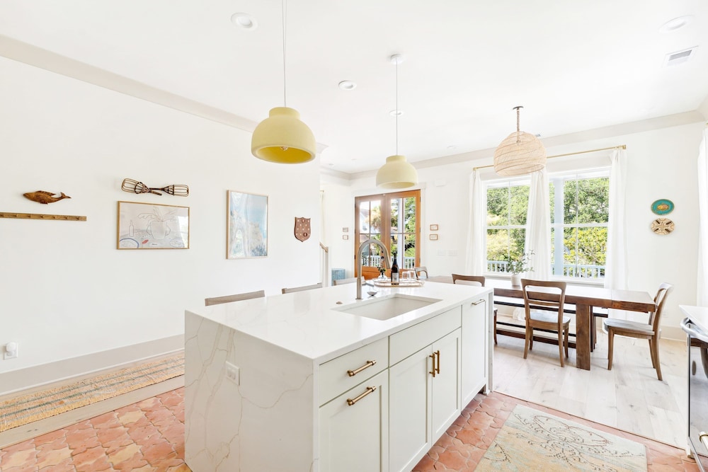 Windward House by Avantstay Walk to Beach Restaurants Saltwater Pool