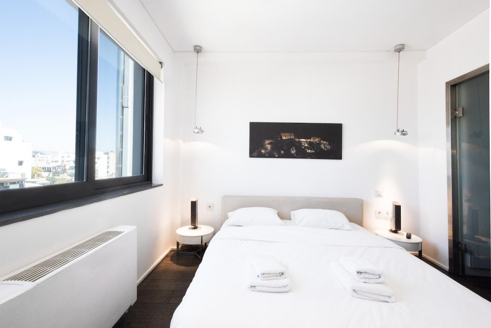 Iakxou 26 in Athens With 1 Bedrooms and 1 Bathrooms