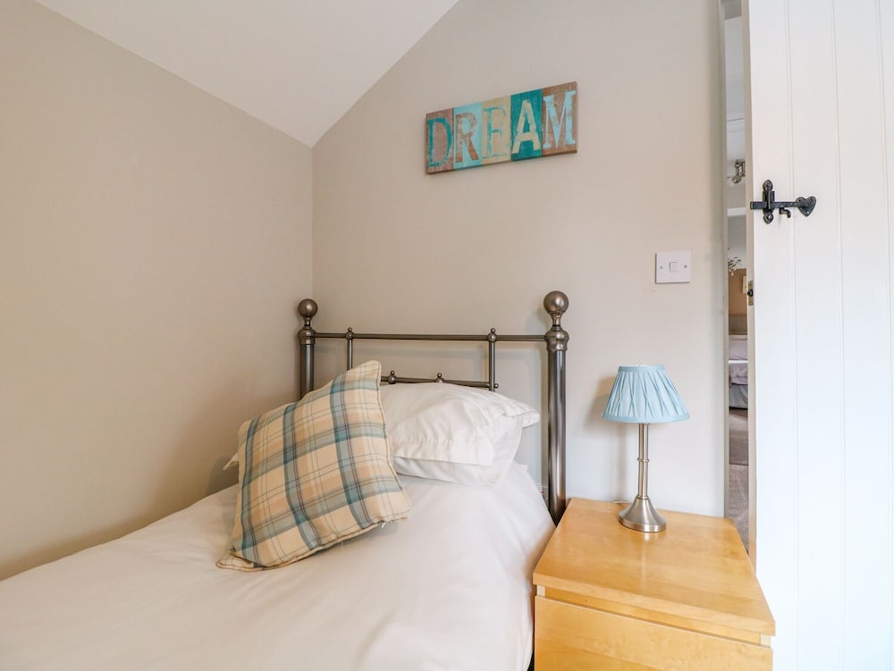 Chesterfield Vacations - Netherfield Cottage - Property Image 10