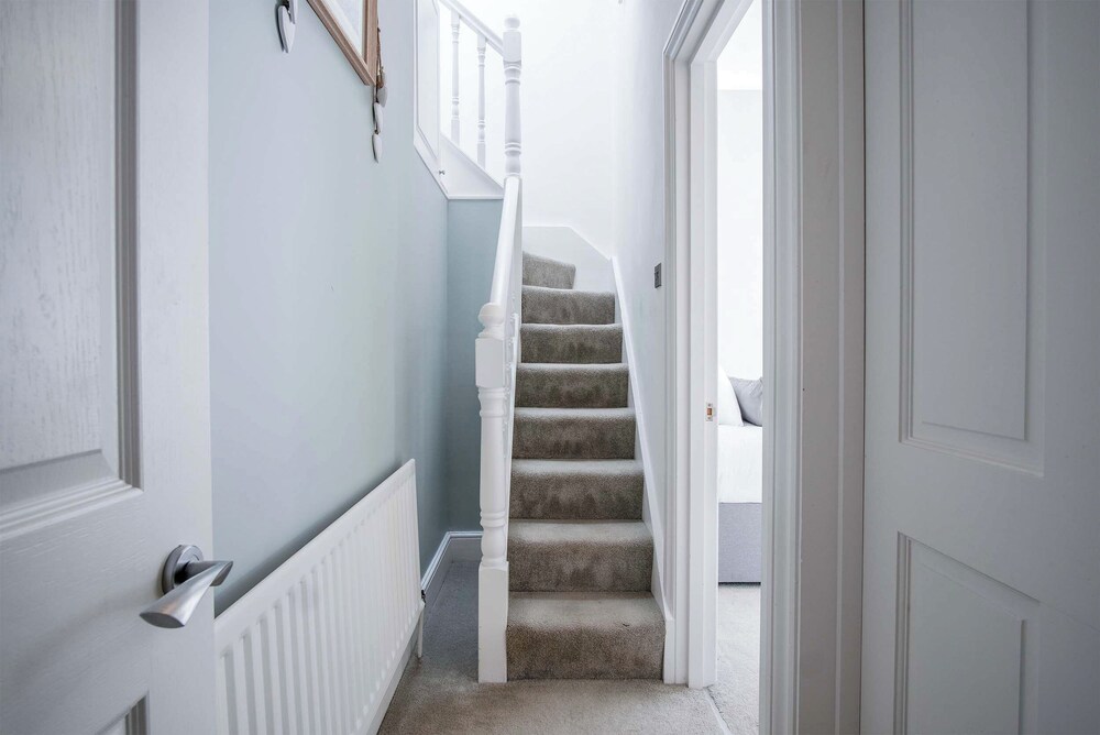 Overland Road 4 Bed House Mumbles
