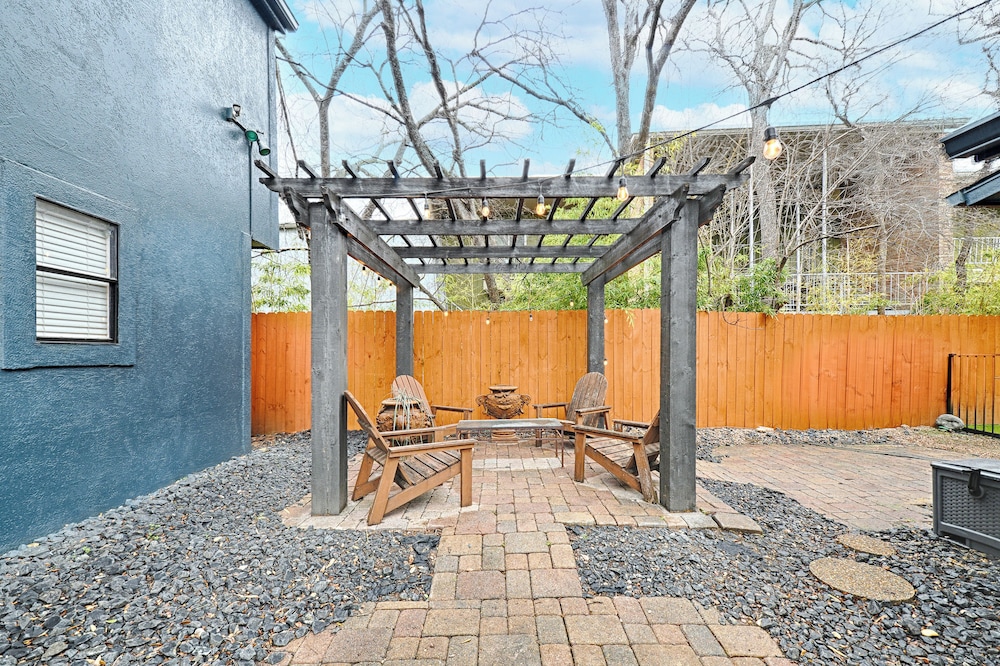 Heart of Austin Hideaways