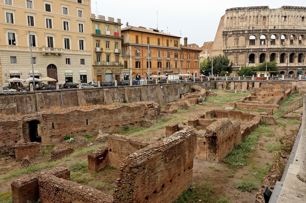 Colosseo Rooms Imperial Rome