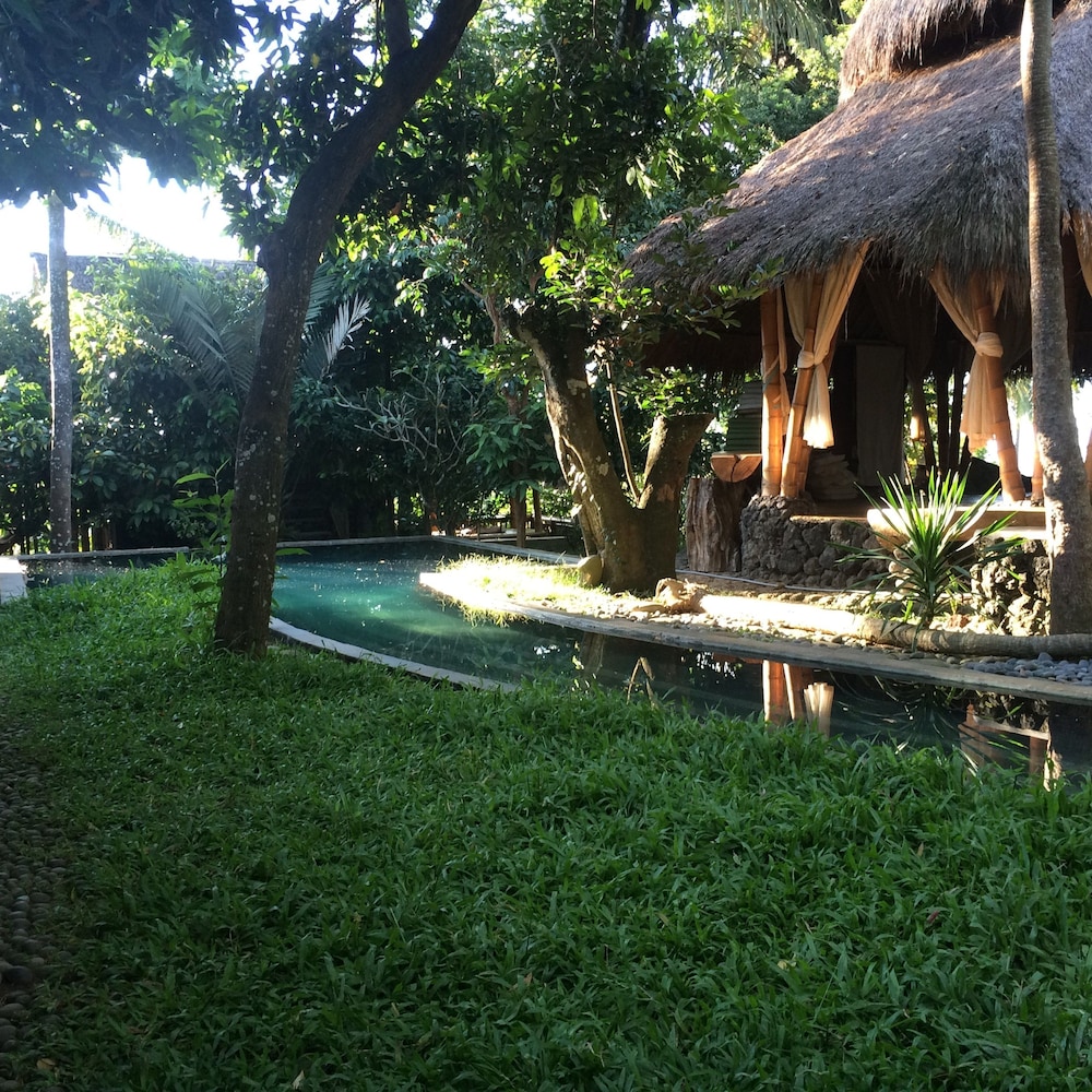 Omunity Bali