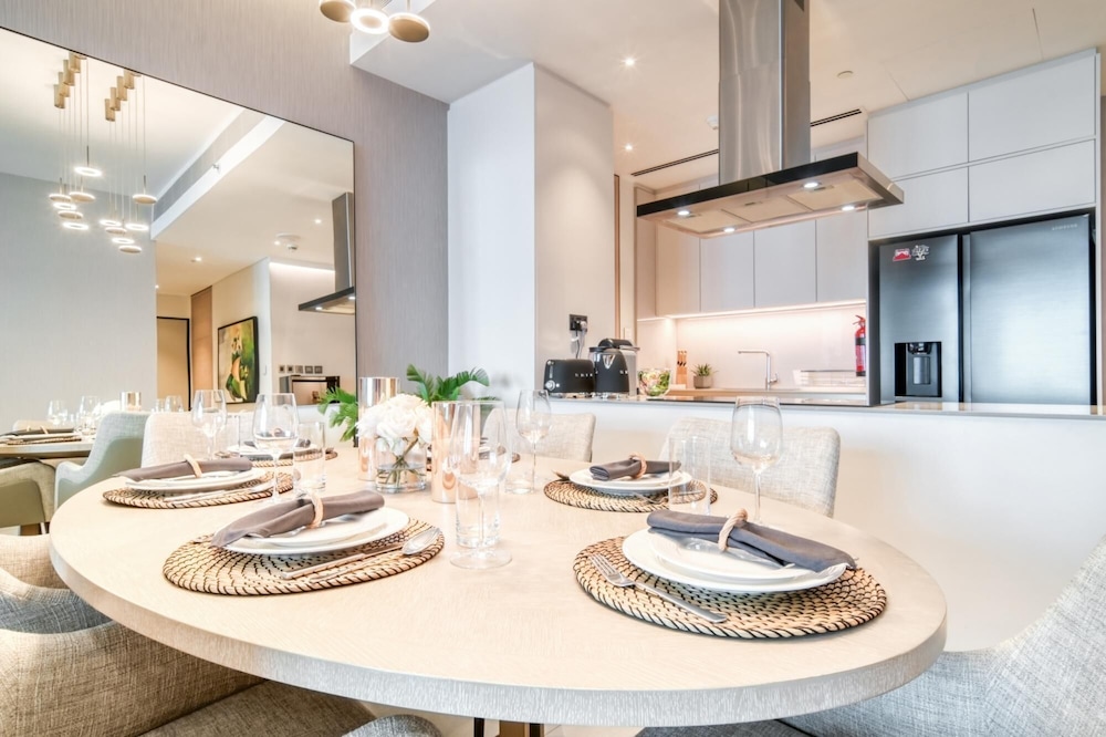 Picturesque Balcony and Beach Haven at Address JBR