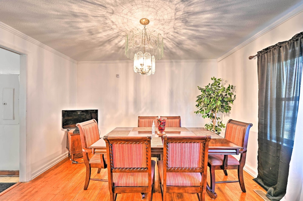 Blounts Creek House w/ Yard - Pets Welcome!