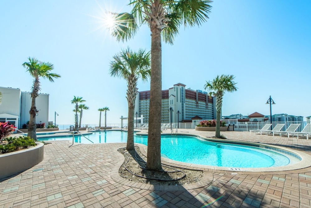 Laketown Wharf 1116