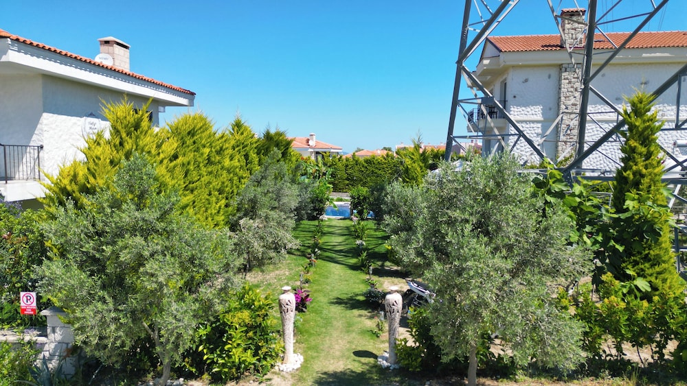 Lavinia Garden Alaçatı - Image 33