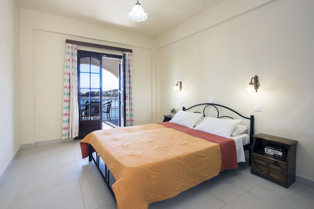 Dimitrios Apartments view 3