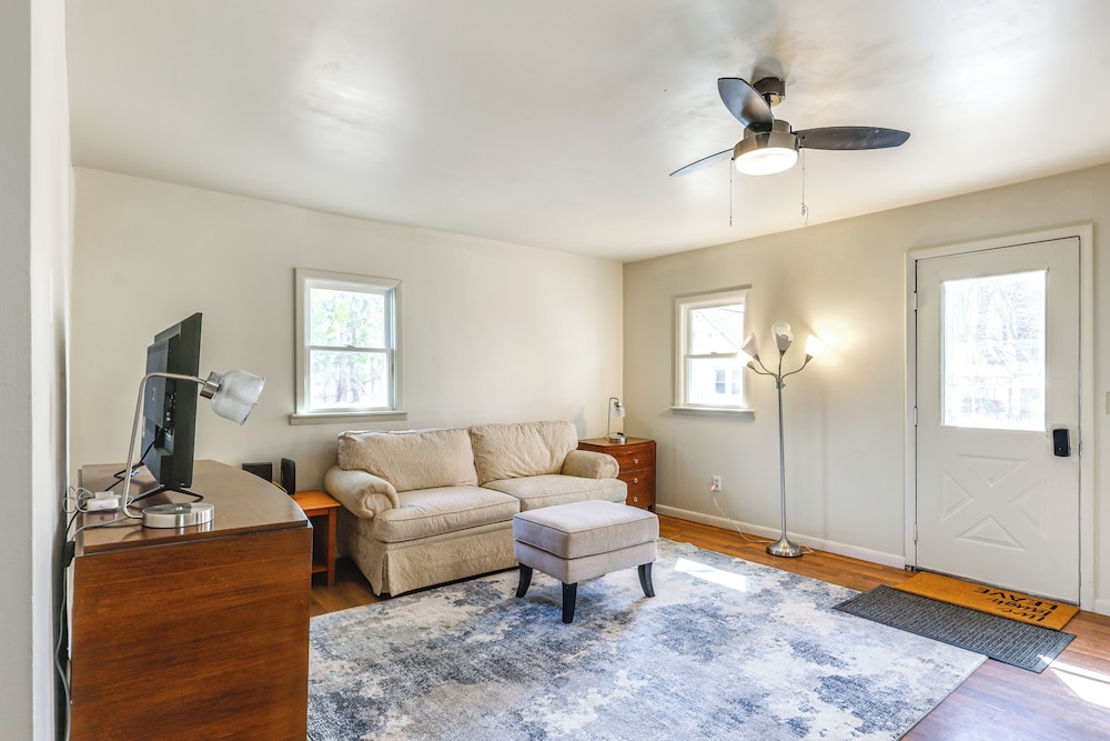 1 Mi to Dtwn Saratoga Springs: Cozy Duplex Apt!
