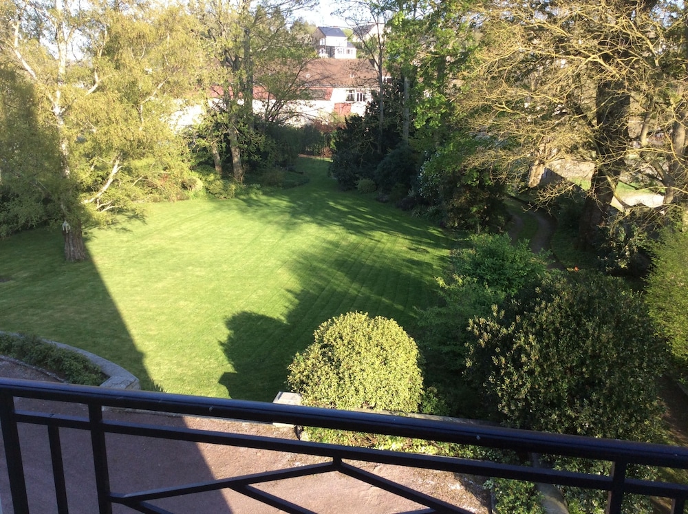 Domaine des 1000 Navettes view 5