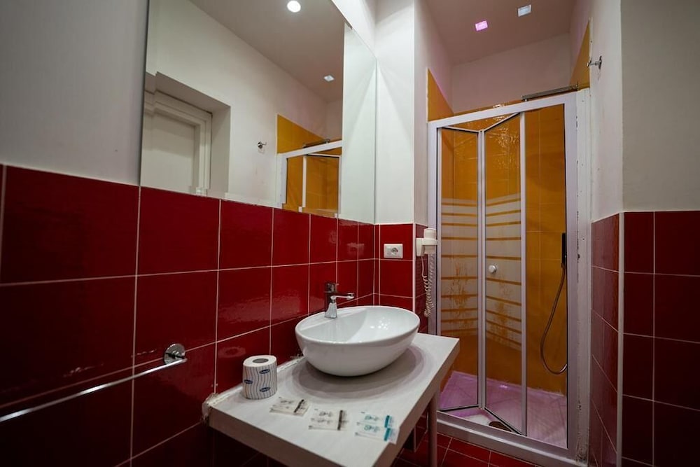 GREROS TOLEDO H. by Clapa Group dislocated hospitality