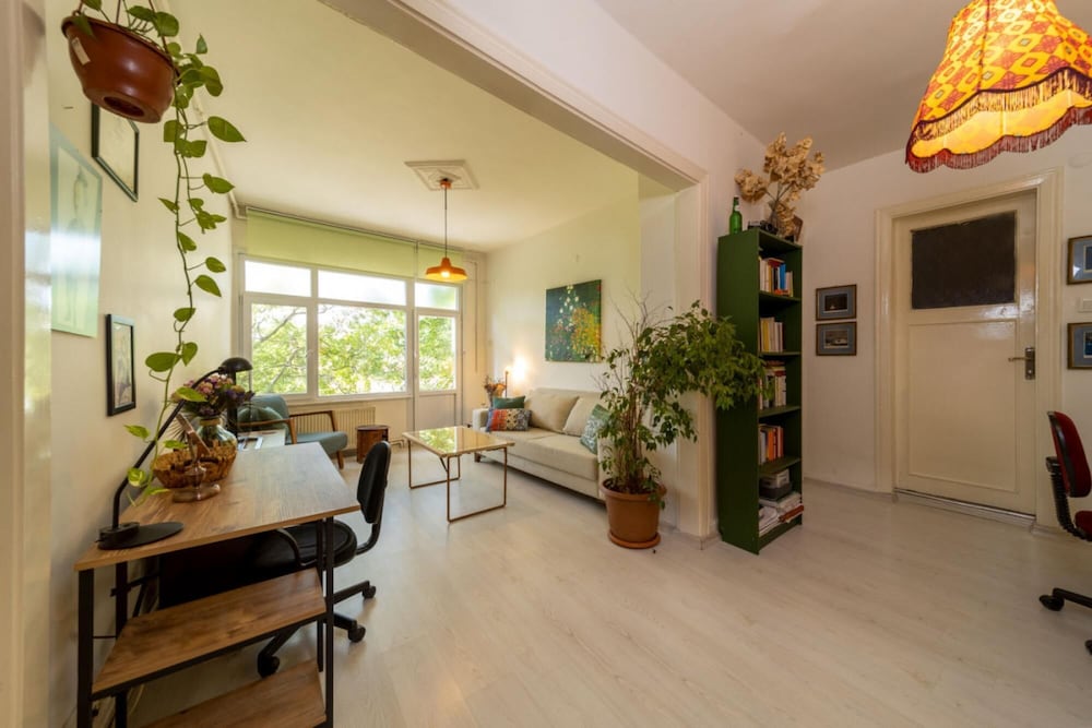 Charming Flat With Refreshing View in Kadikoy