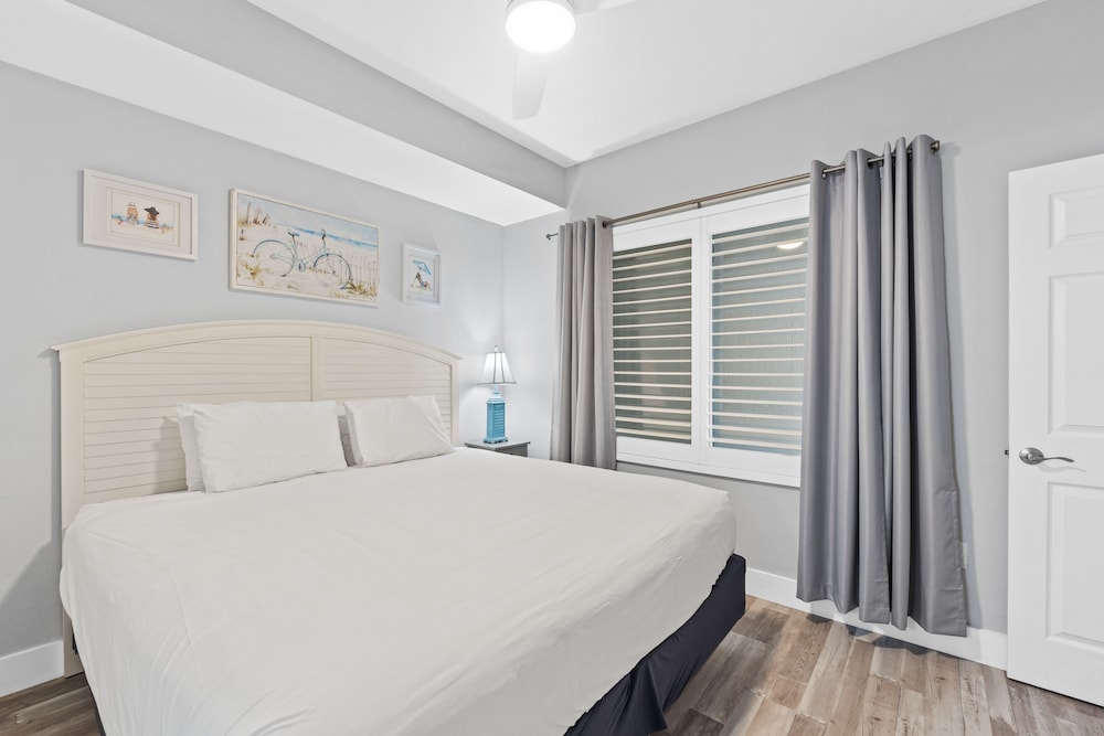 Tidewater by Book That Condo