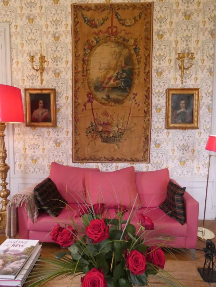 Chateau de Hieville view 3