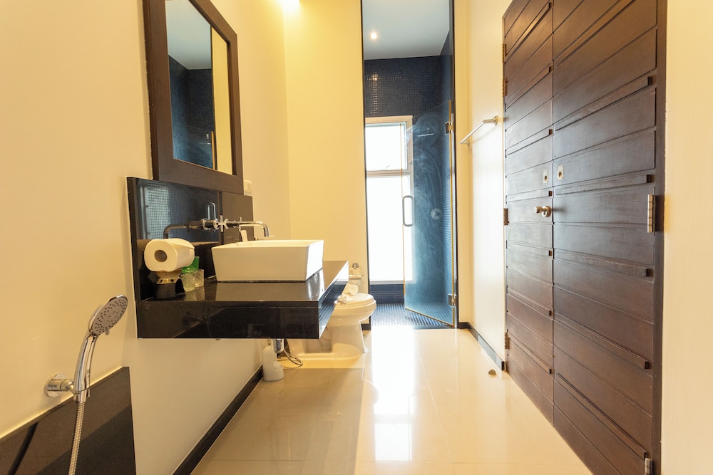 3BR PoolVilla Near Nai Harn Beach V113