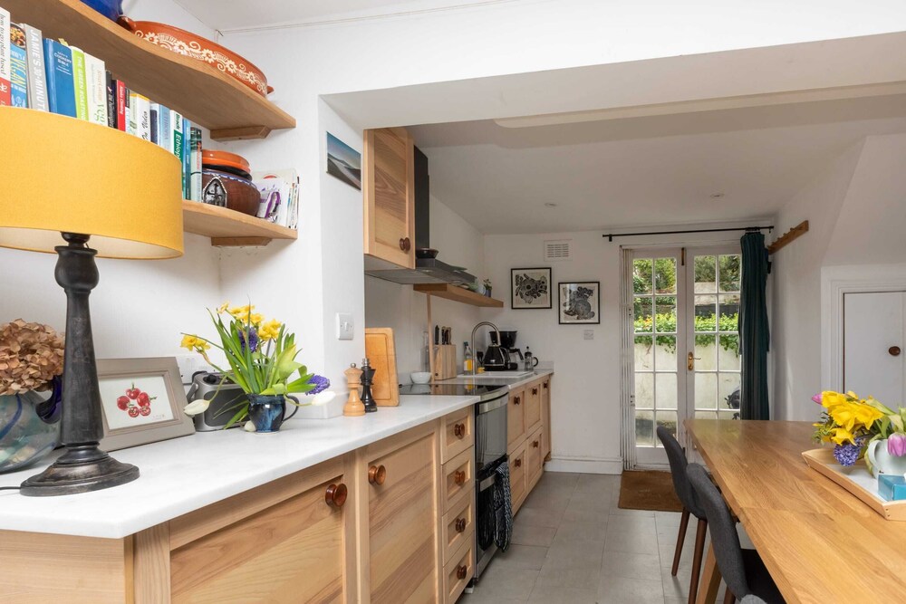 Charming 2BD Georgian Town House - Camden Town