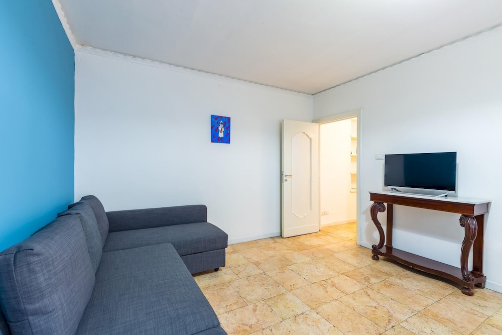Crispi 36 - Cozy Flat and Terrace by Napoliapartments