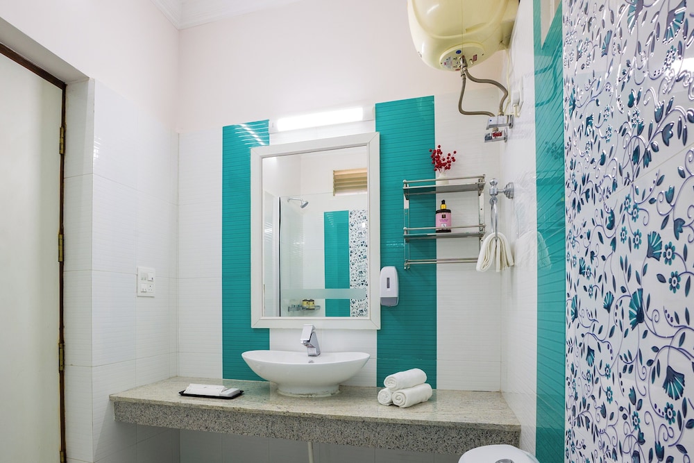 Alaya Stays Captains Nest 3 BHK Retreat With Garden & Scenic Views