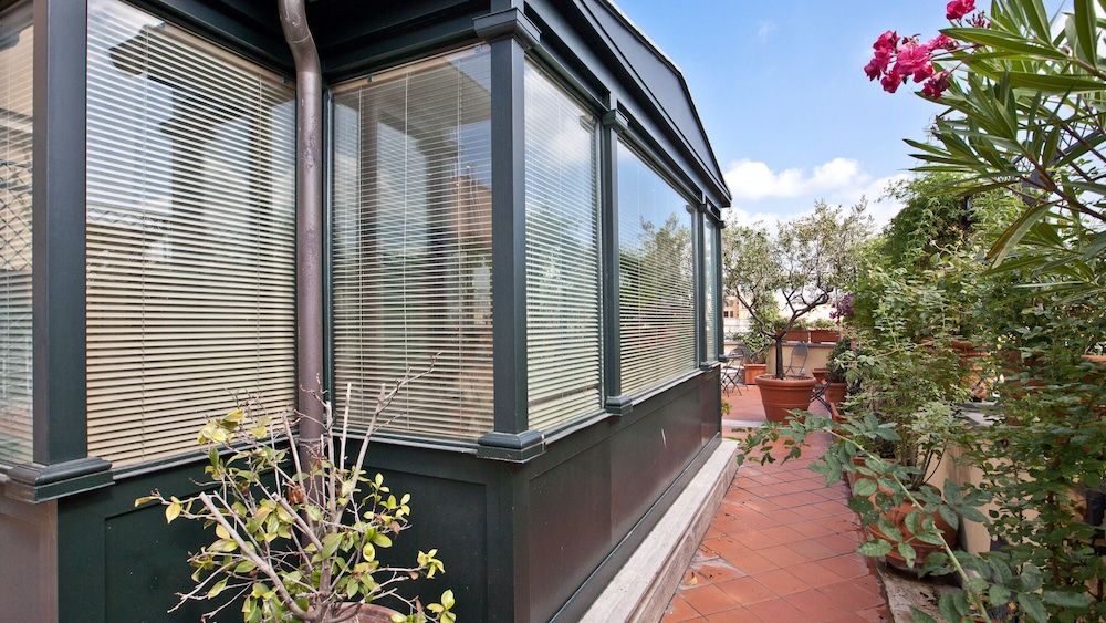 Rental in Rome Trevi Luxury Penthouse