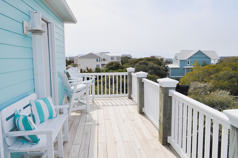 Sea Sound Blessing by Topsail Realty