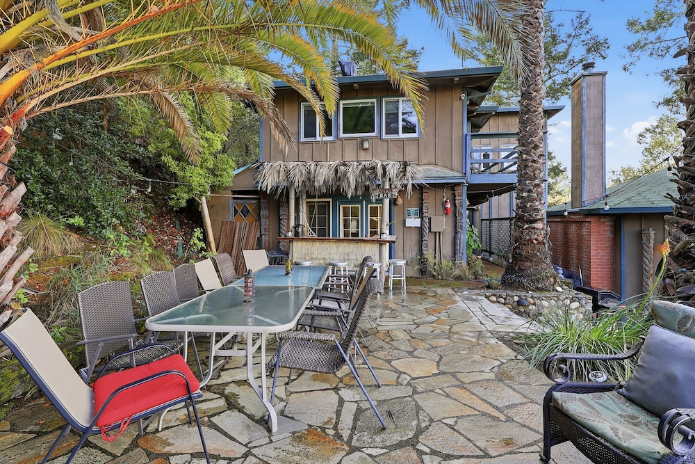 Adventure Alexander Valley Lodge With Pool & Hot Tub 6 Bedroom Villa