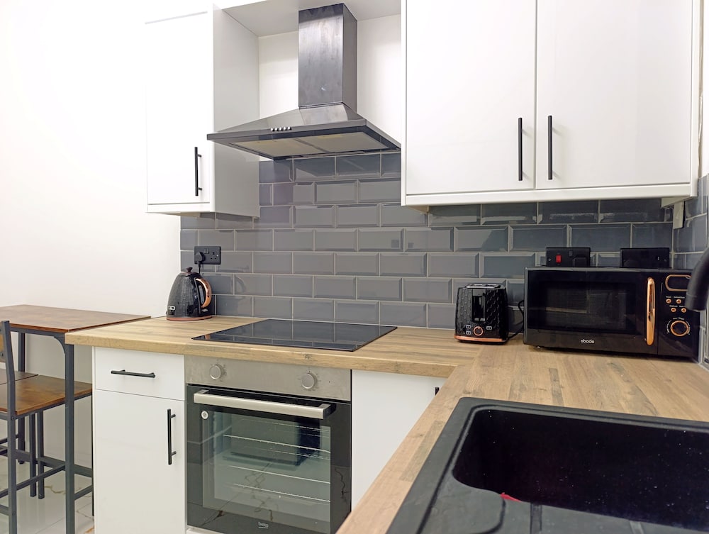 Cardiff 1 Bed Apartment - City Living at its Best