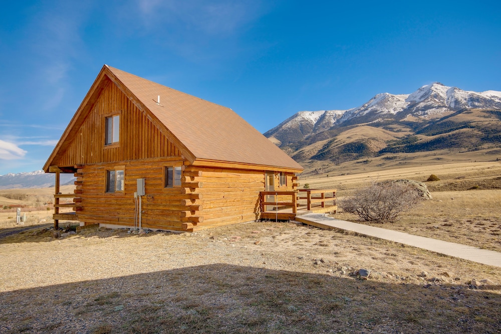 Yellowstone Lodge w/ Game Room & Panoramic Views