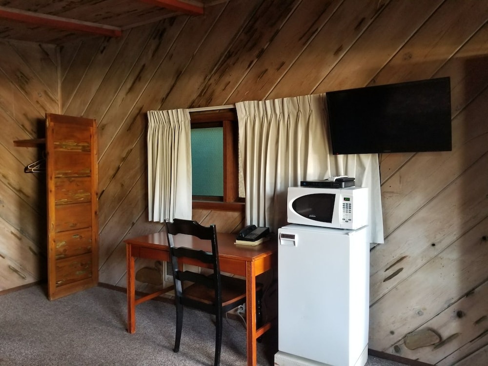 Bigfoot Motel