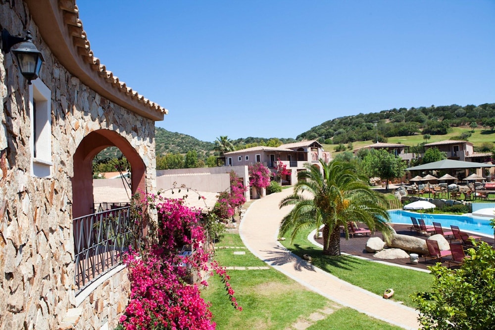 Sardinian-style Apartment Near Beach