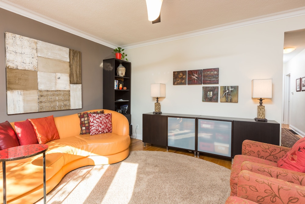 Applewood Suites - Sherway Gardens