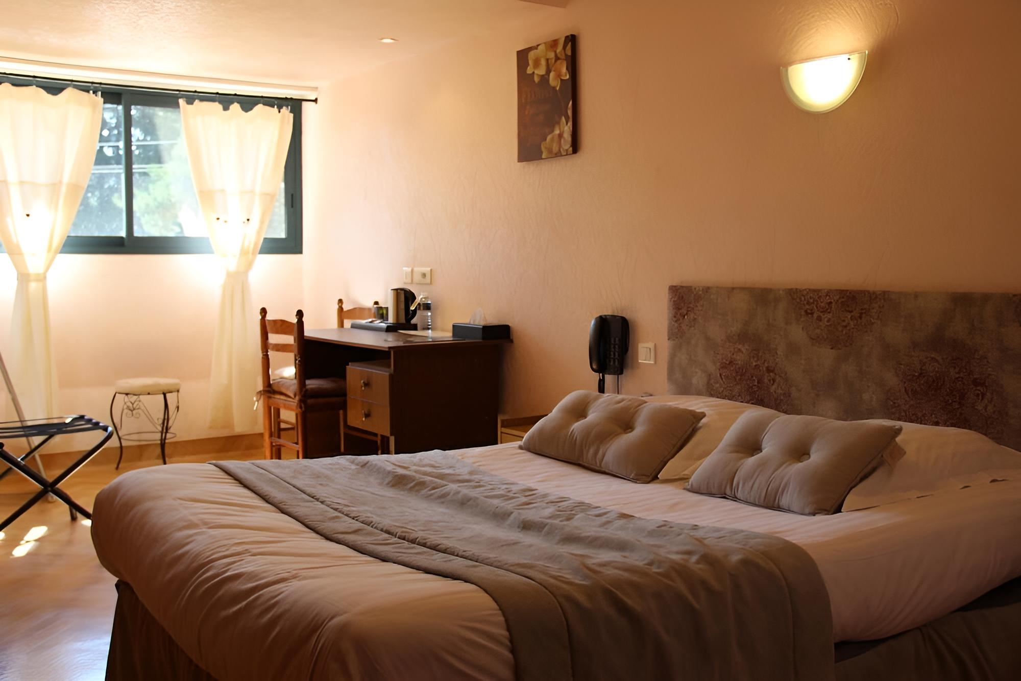Logis Hôtel la Méridienne