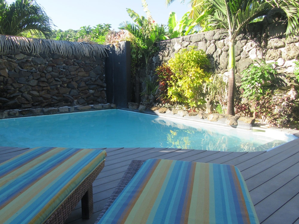 Aitutaki Escape