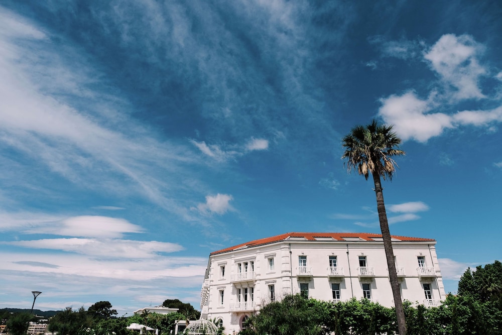 Grand Hotel Des Sablettes Plage, Curio Collection By Hilton