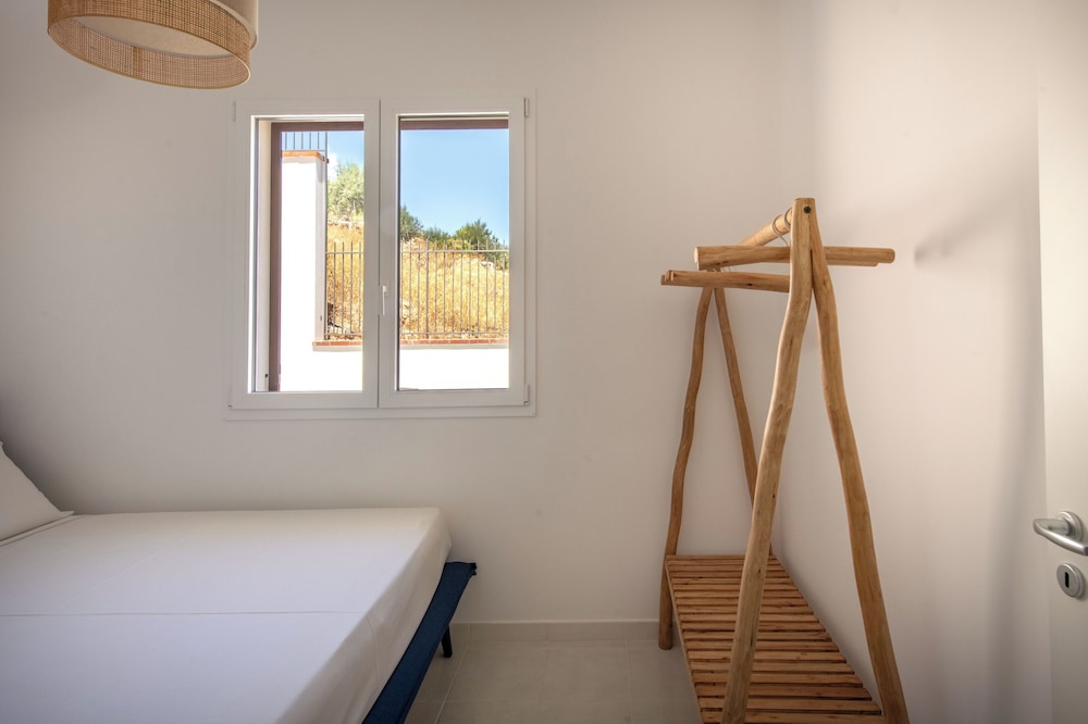 Sea Frame Design Apartments with Pool by Wonderful Italy