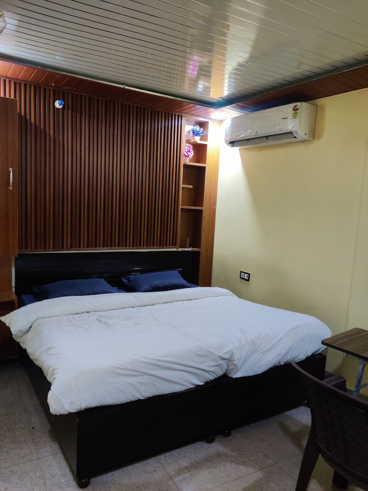 Hotel Doon Lotus