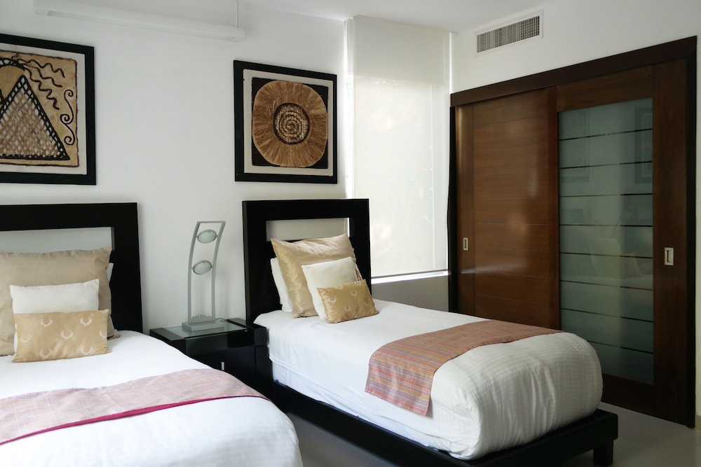 Bahia Principe Vacation Rentals - Three-Bedroom House