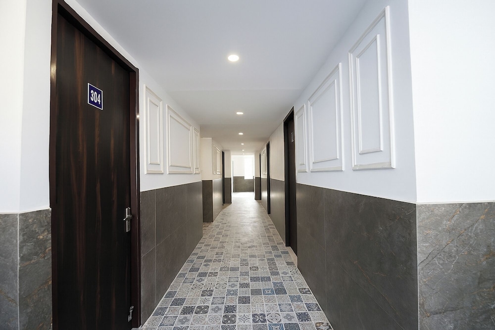 Fabhotel Dream Stay Inn